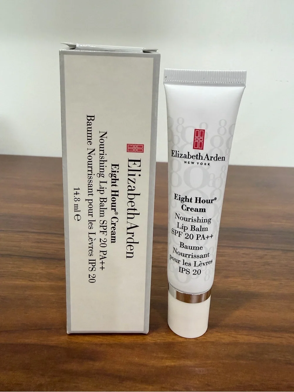 Elizabeth Arden Eight Hour Nourishing Lip Balm Broad Spectrum Sunscreen SPF 20